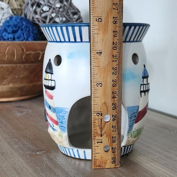 🕯️ Yankee Candle Lighthouse Wax Warmer – Nautical Ceramic, 3D Design - Picture 14 of 15